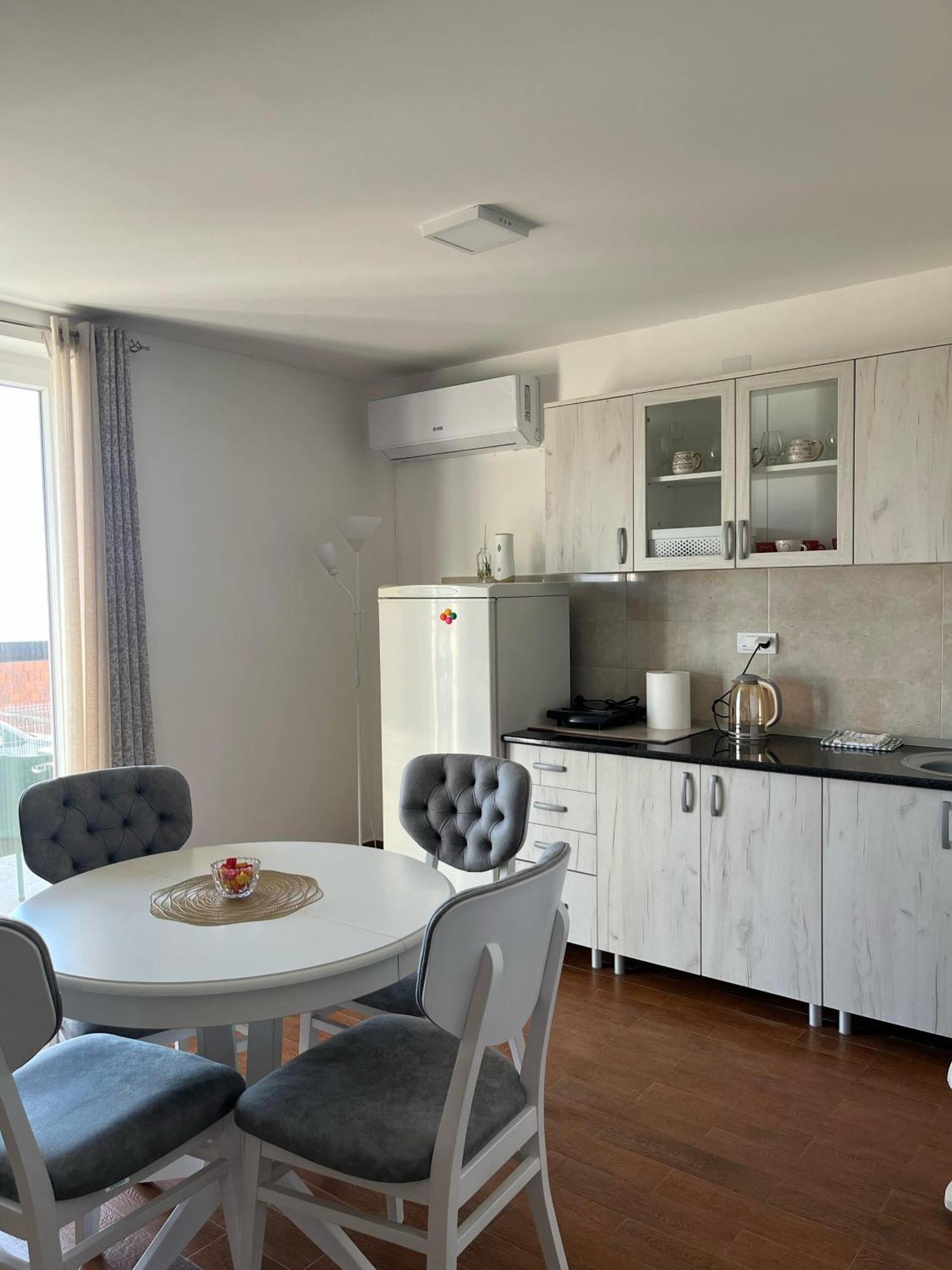 Surcin Apartment Ledine Exterior foto